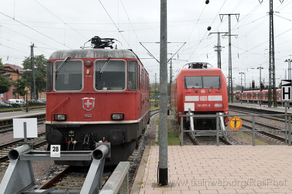 4621-0047-310817.jpg - SBB-CFF Re 4/4" 11140 + DBAG 101.077-6 / Singen (Htw) 31.8.2017
