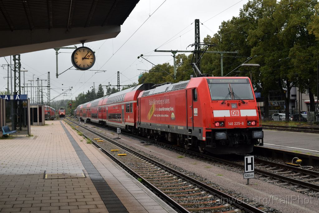 4623-0001-310817.jpg - DBAG 146.225-8 "Baden-Württemberg erfahren" + 146.114-4 "Landkreis Emmendingen" / Singen (Htw) 31.8.2017
