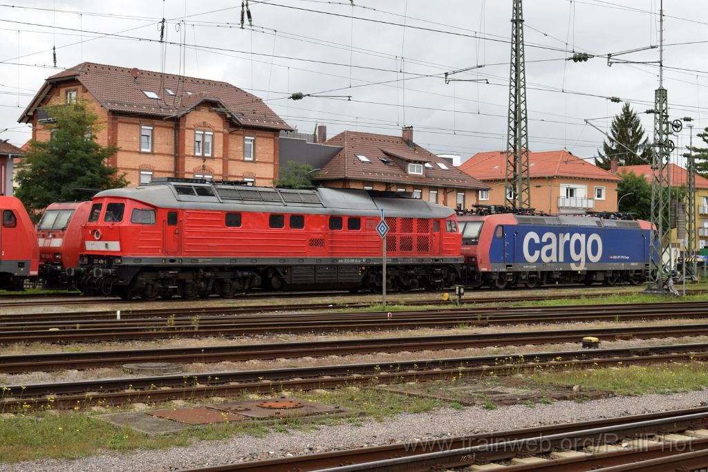 4652-0047-070917.jpg - DBAG 232.498-6 + SBB-CFF Re 482.003-1 / Singen (Htw) 7.9.2017