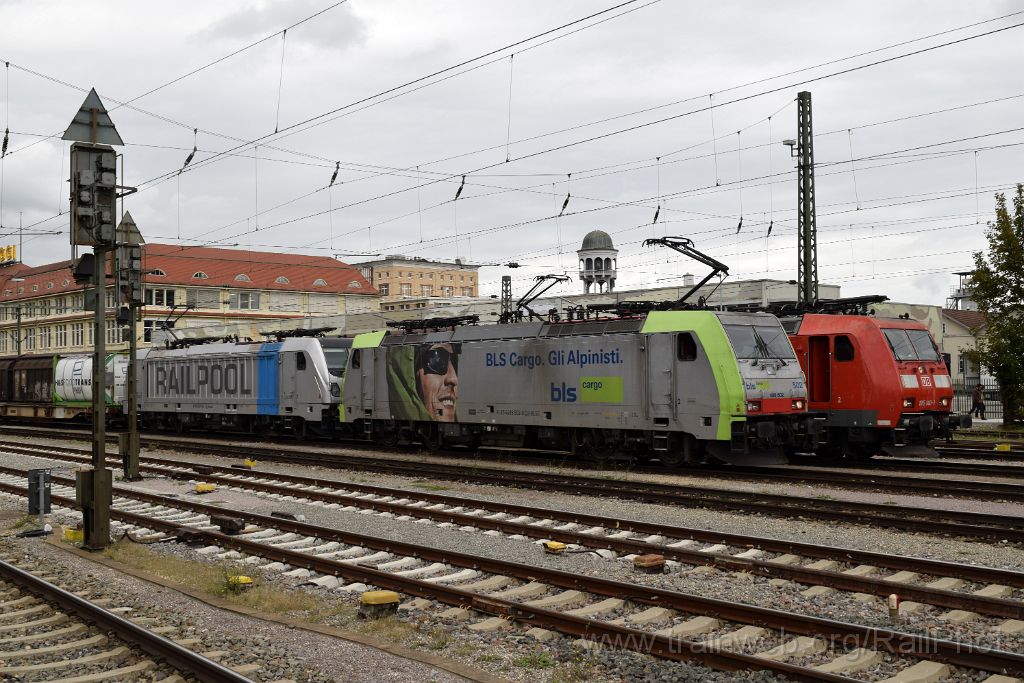 4654-0042-070917.jpg - BLS Re 486.502-8 + RailPool 187.004-7 + DBAG 185.140-1 / Singen (Htw) 7.9.2017