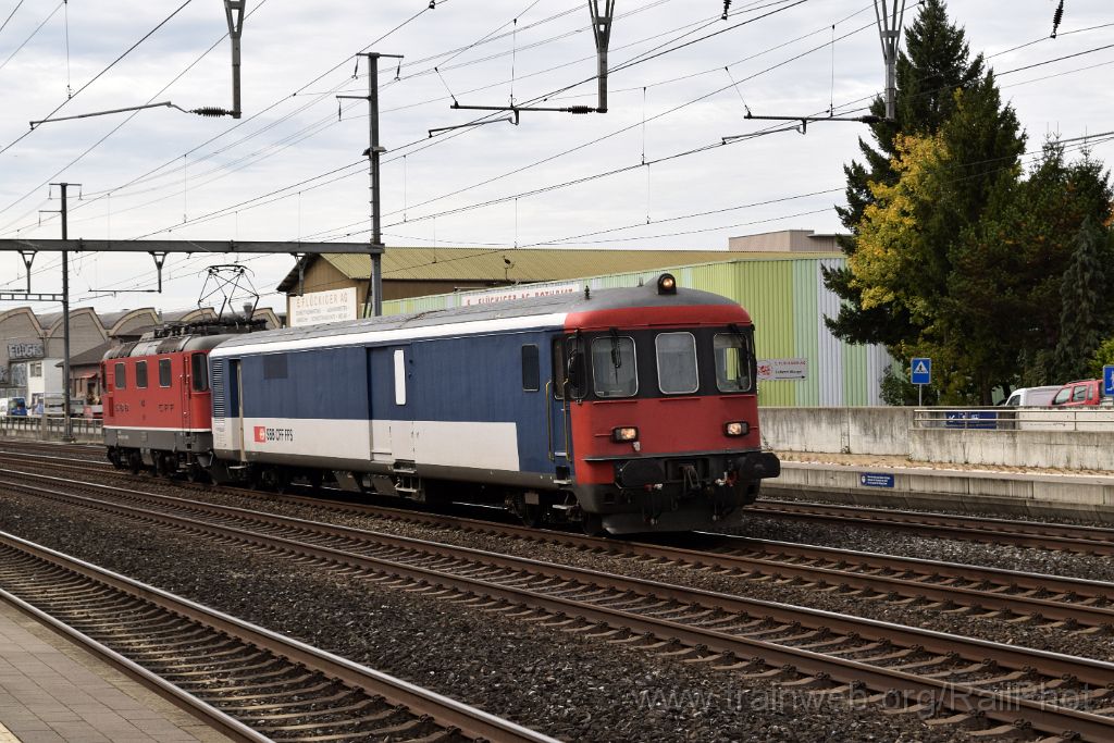 4681-0045-041017.jpg - SBB-CFF St 901 + Re 4/4" 11114 / Rothrist 4.10.2017