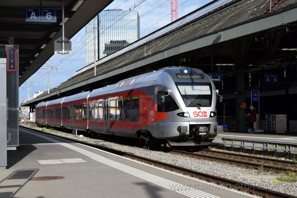 4703-0042-101017.jpg - SOB RABe 526.057-5 "Gonzen" / St.Gallen HB 10.10.2017