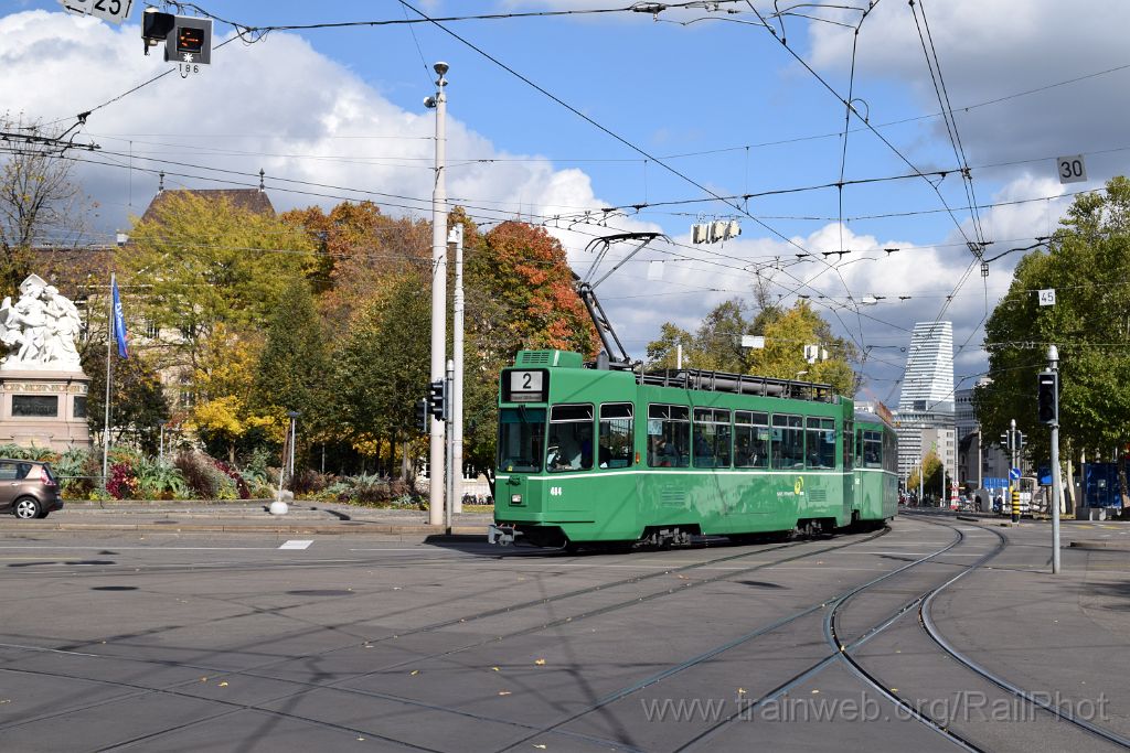 4707-0007-121017.jpg - BVB Be 4/4 484 + B4 1502 / Centralbahnplatz 12.10.2017