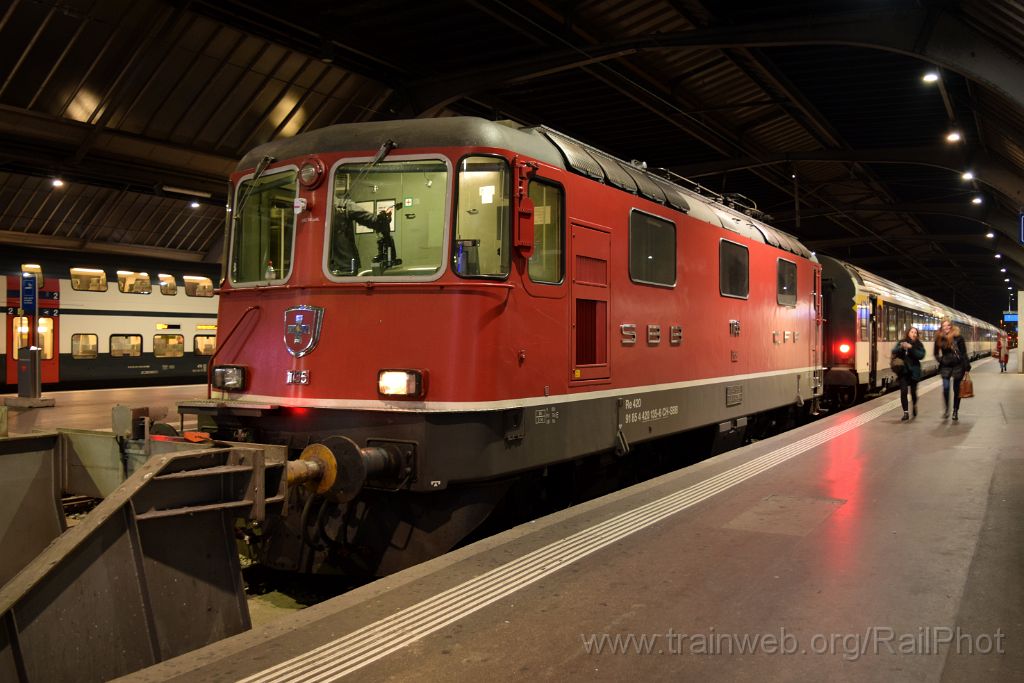 4758-0016-061117.jpg - SBB-CFF Re 4/4" 11135 / Zürich HB 6.11.2017