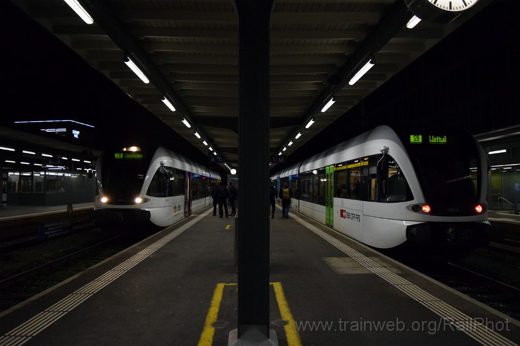 4758-0035-061117.jpg - Thurbo RABe 526.761-2 "Untersee und Rhein" + RABe 526.702-6 "Frauenfeld" / Wil 6.11.2017