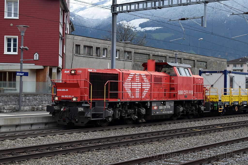 4762-0012-071117.jpg - SBB-CFF Am 843.011-8 / Altdorf 7.11.2017