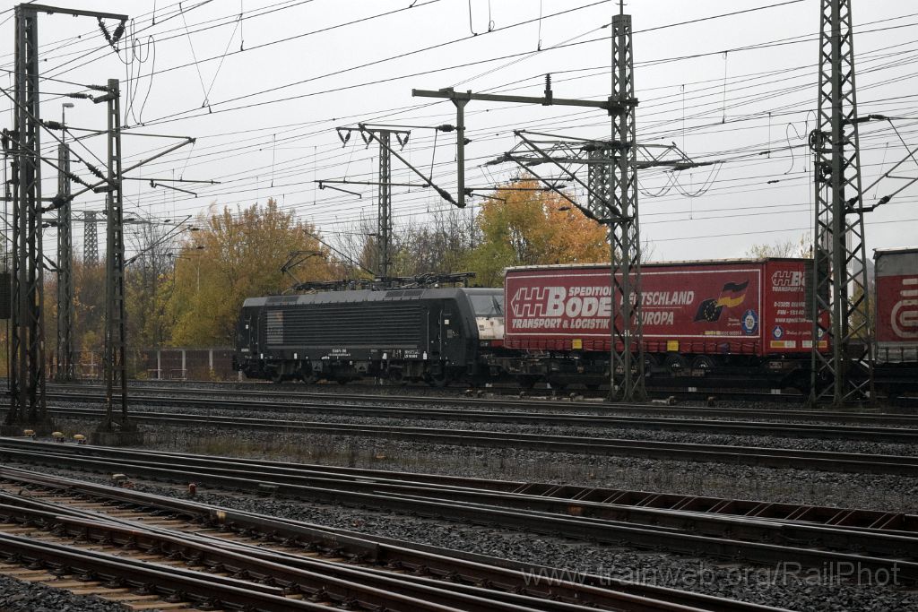 4780-0042-101117.jpg - MRCE ES 64 F4-098 / Fulda Hbf 10.11.2017