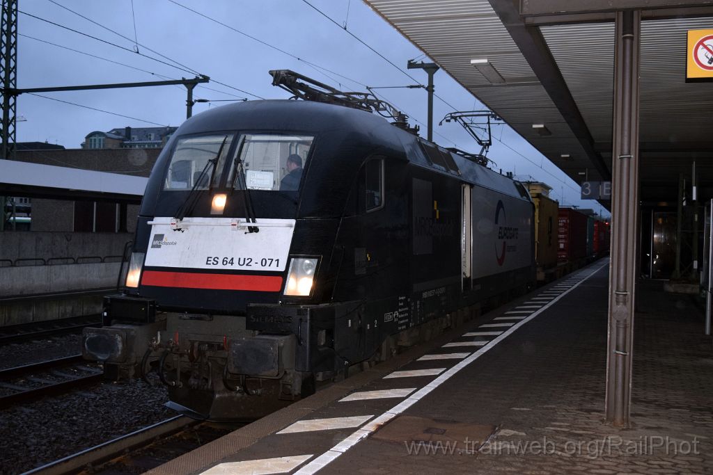 4786-0020-101117.jpg - MRCE ES 64 U2 071 / Fulda Hbf 10.11.2017