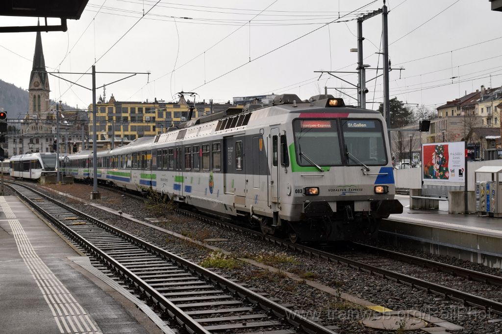 4789-0006-121217.jpg - SOB RBDe 561.083-7 "Richterswil-Samstagern" / St.Gallen HB 12.12.2017