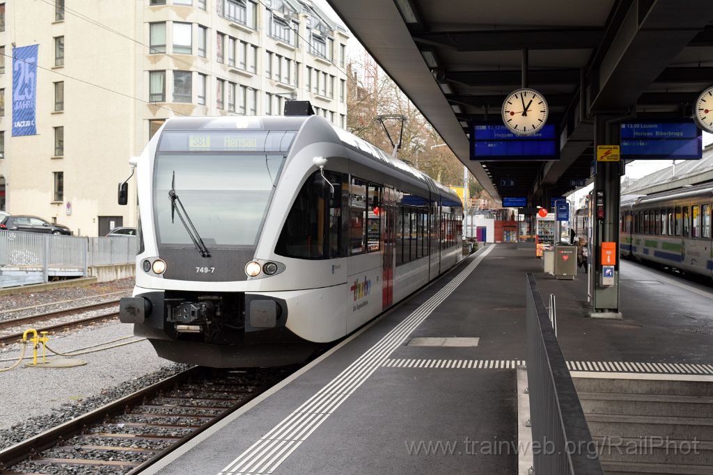 4789-0010-121217.jpg - Thurbo RABe 526.749-7 "Neunkirch" / St.Gallen HB 12.12.2017