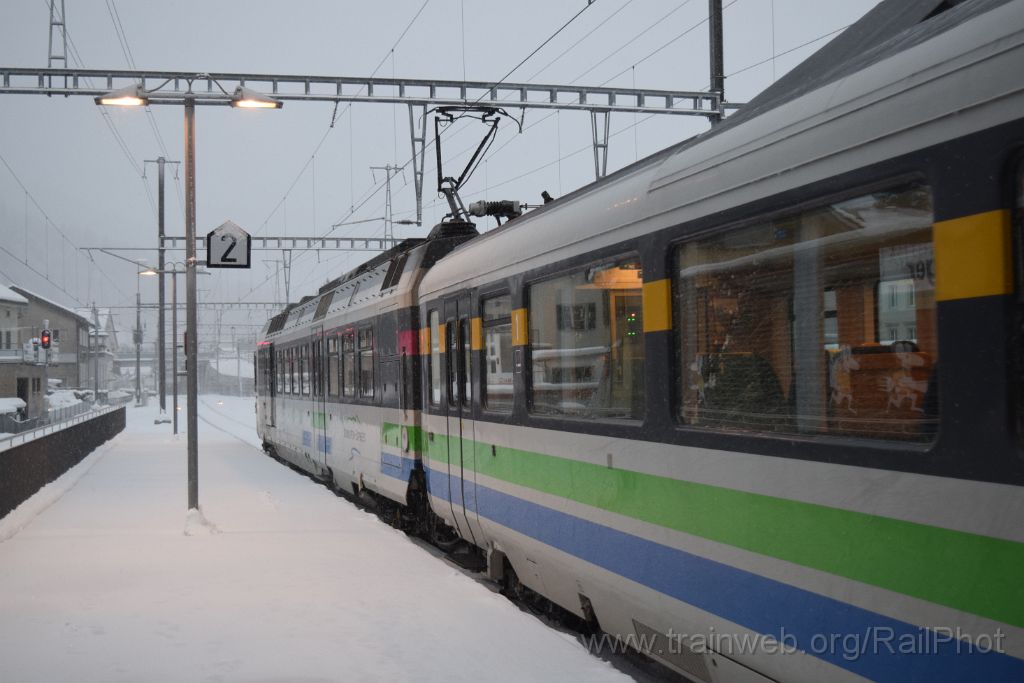 4792-0009-181217.jpg - SOB RBDe 561.083-7 "Richterswil-Samstagern" / Wattwil 18.12.2017