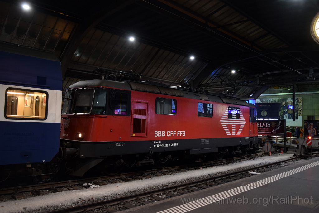 4794-0030-181217.jpg - SBB-CFF Re 420.214-9 / Zürich HB 18.12.2017