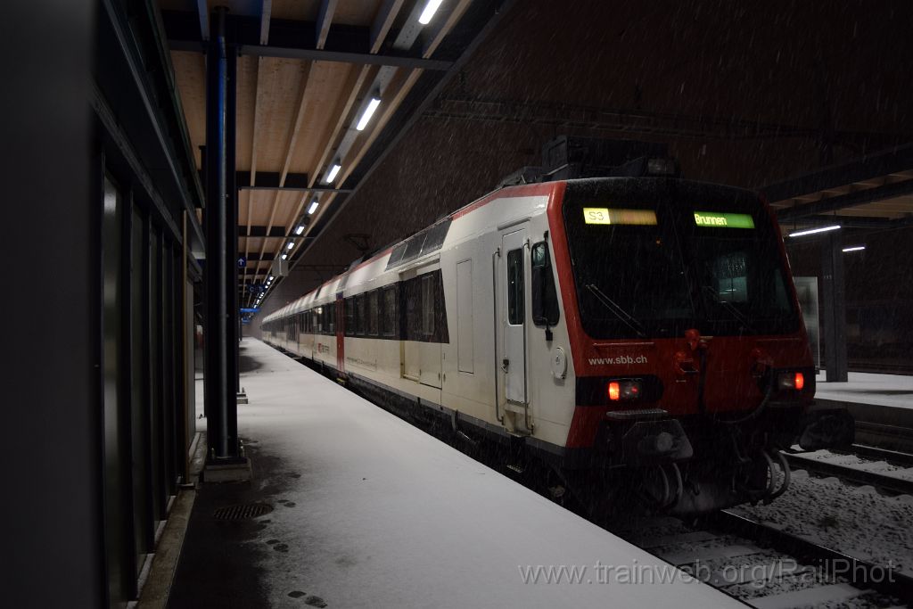 4801-0009-291217.jpg - SBB-CFF RBDe 560.204-0 / Arth-Goldau 29.12.2017