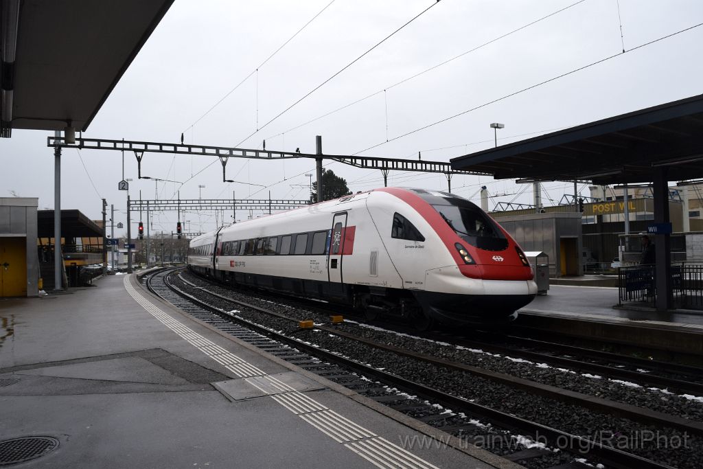 4801-0033-301217.jpg - SBB-CFF ICN RABDe 500.003 "Germaine de Staël" / Wil 30.12.2017