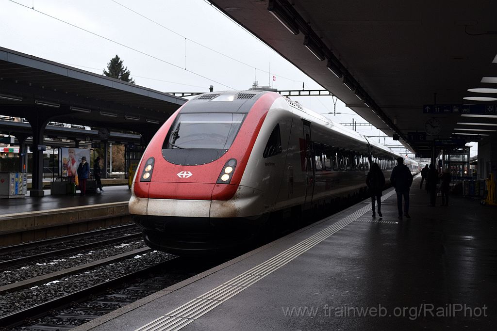 4802-0010-301217.jpg - SBB-CFF ICN RABDe 500.025 "Xavier Stockmar" / Wil 30.12.2017