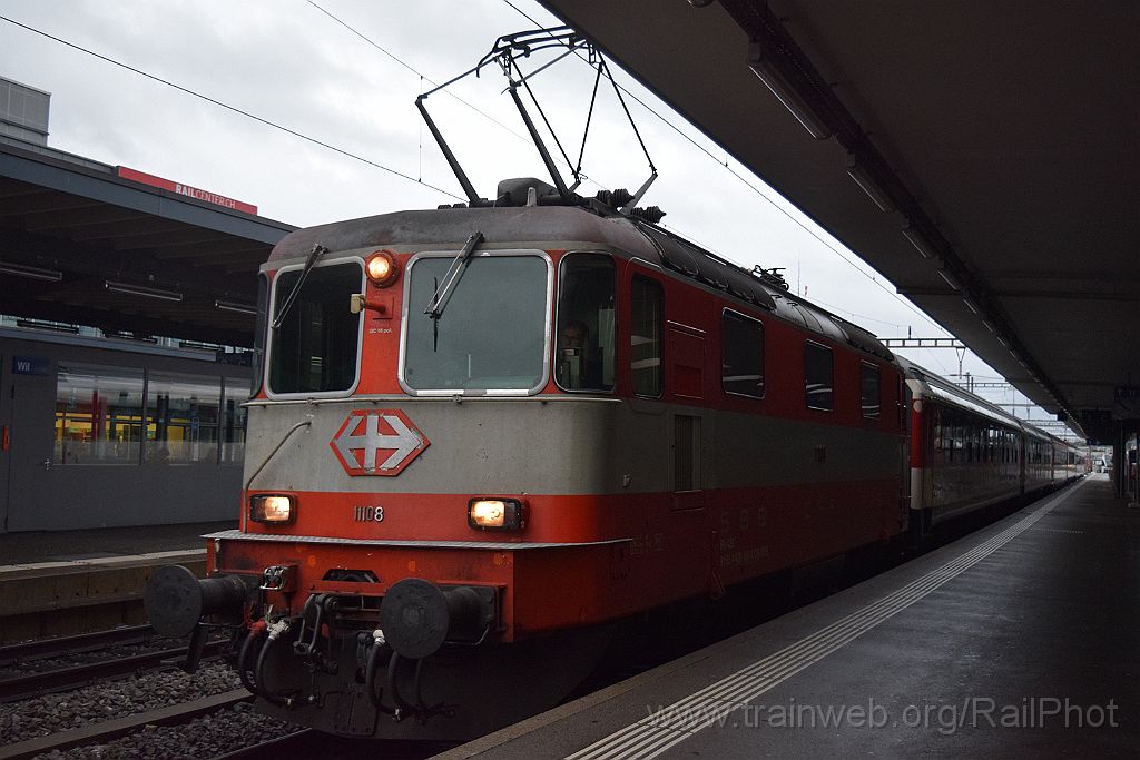 4803-0035-301217.jpg - SBB-CFF Re 4/4" 11108 / Wil 30.12.2017