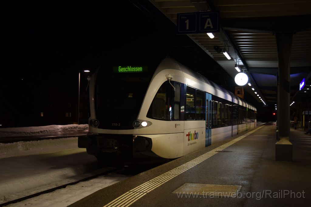 4805-0038-301217.jpg - Thurbo RABe 526.770-3 "Bazenheid" / Nesslau Neu St-Johann 30.12.2017