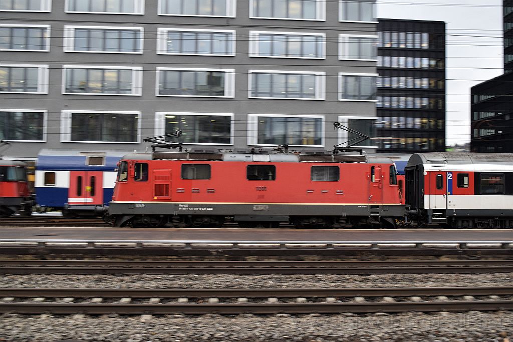 4807-0009-030118.jpg - SBB-CFF Re 4/4" 11300 / Zürich-Altstetten 3.1.2018