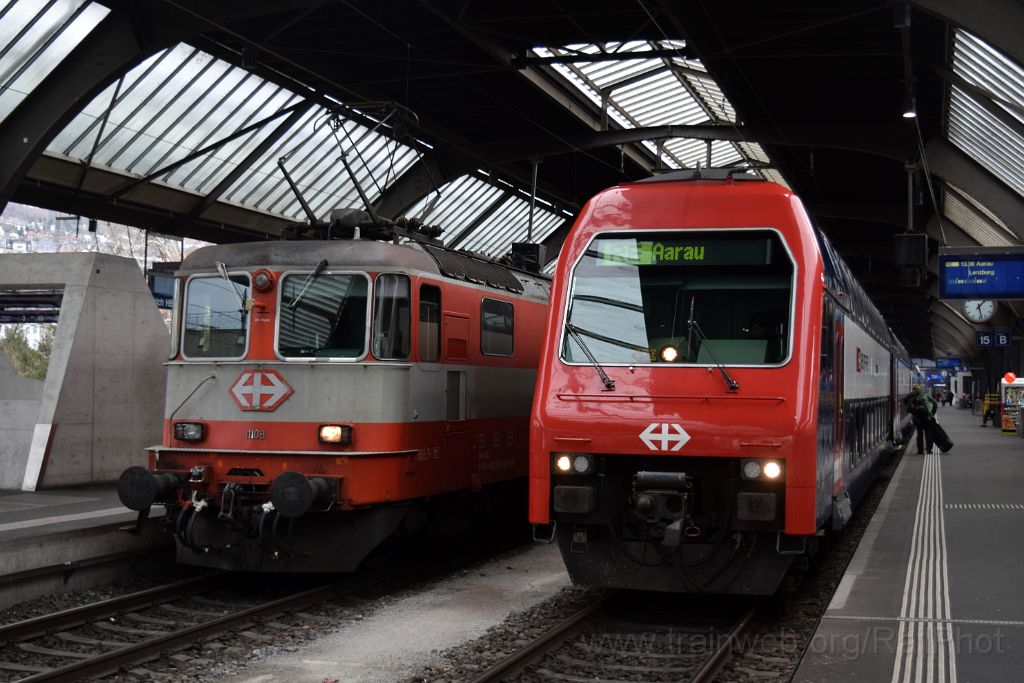 4809-0048-050118.jpg - SBB-CFF Re 4/4" 11108 + Bt (DPZplus) 004 / Zürich HB 5.1.2018