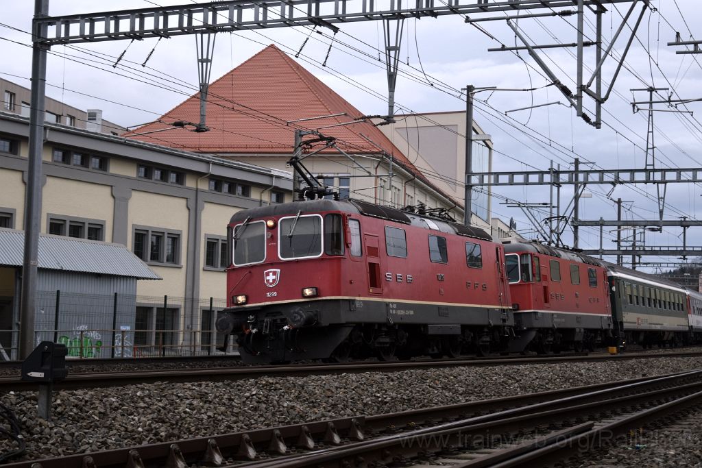 4813-0014-050118.jpg - SBB-CFF Re 4/4" 11299 + Re 4/4" 11114 / Lenzburg 5.1.2018