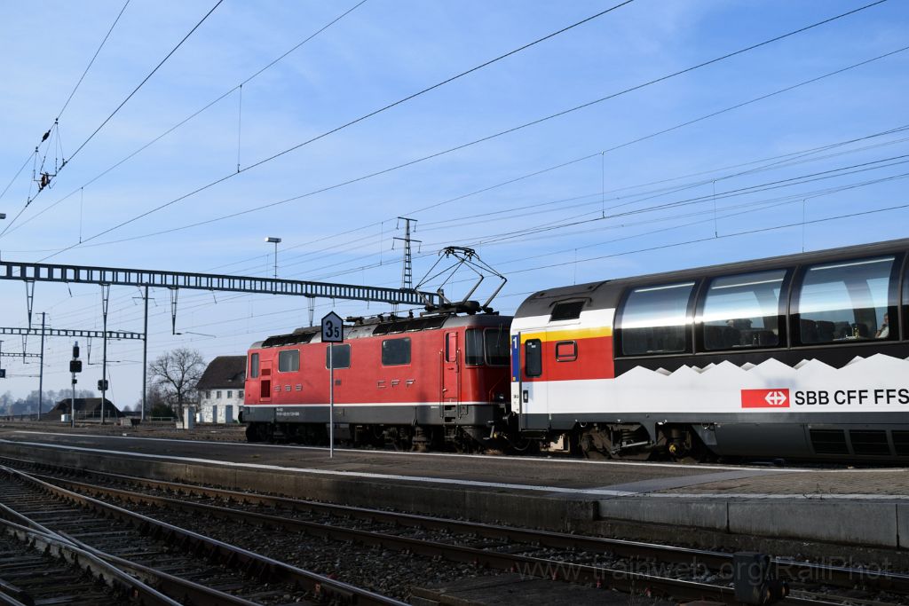 4841-0022-060218.jpg - SBB-CFF Re 4/4" 11111 (Re 420.111-7) / Pfäffikon SZ 6.2.2018