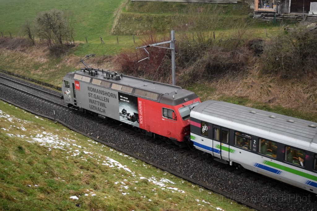 4848-0050-070218.jpg - SOB Re 456.095-9 "Degersheim" / Kaltbrunn (Brücke Sigristenackerstrasse) 7.2.2018