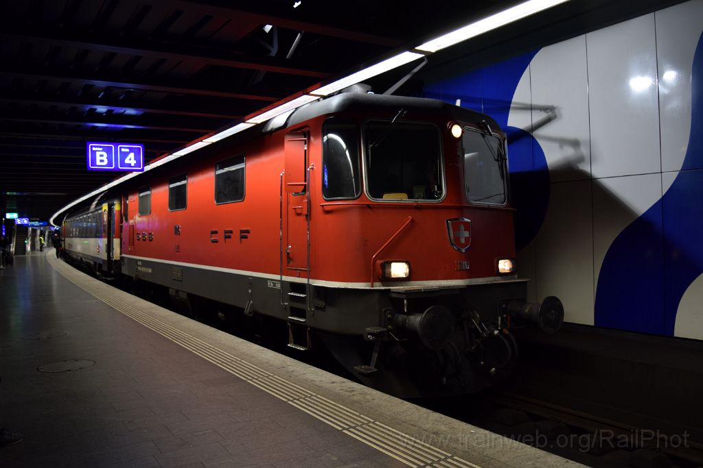 4858-0003-110218.jpg - SBB-CFF Re 4/4" 11116 (Re 420.116-3) / Zürich-Flughafen 11.2.2018
