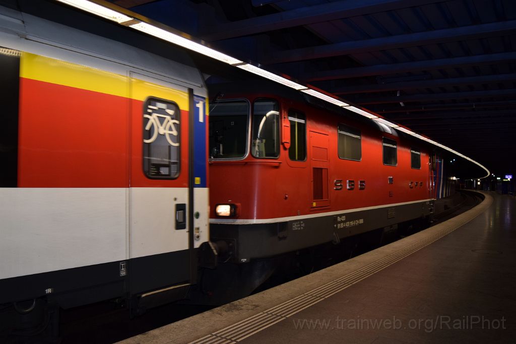 4858-0006-110218.jpg - SBB-CFF Re 4/4" 11116 (Re 420.116-3) / Zürich-Flughafen 11.2.2018