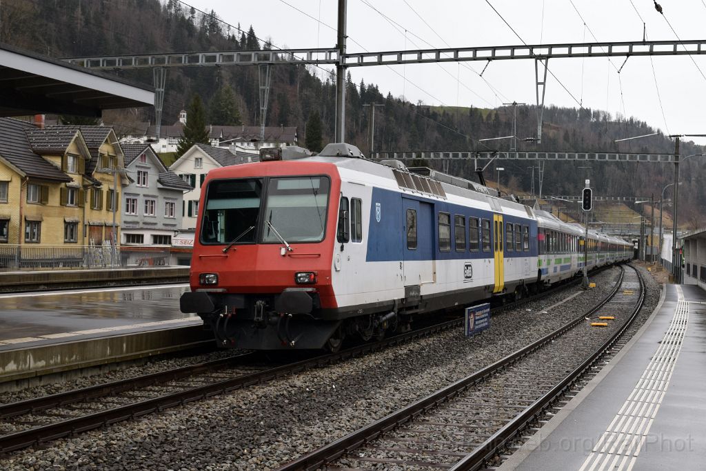 4871-0014-130318.jpg - OeBB NPZ RBDe 4/4 207 "Balsthal" / Wattwil 13.3.2018