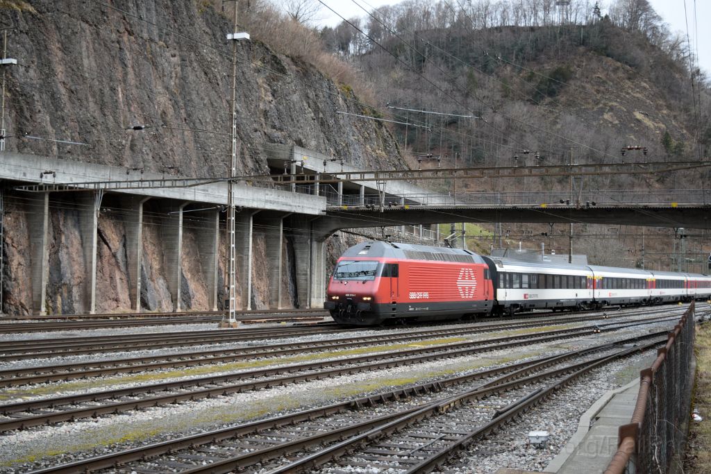 4873-0014-130318.jpg - SBB-CFF Re 460.015-1 "Uf u dervo" / Ziegelbrücke 13.3.2018