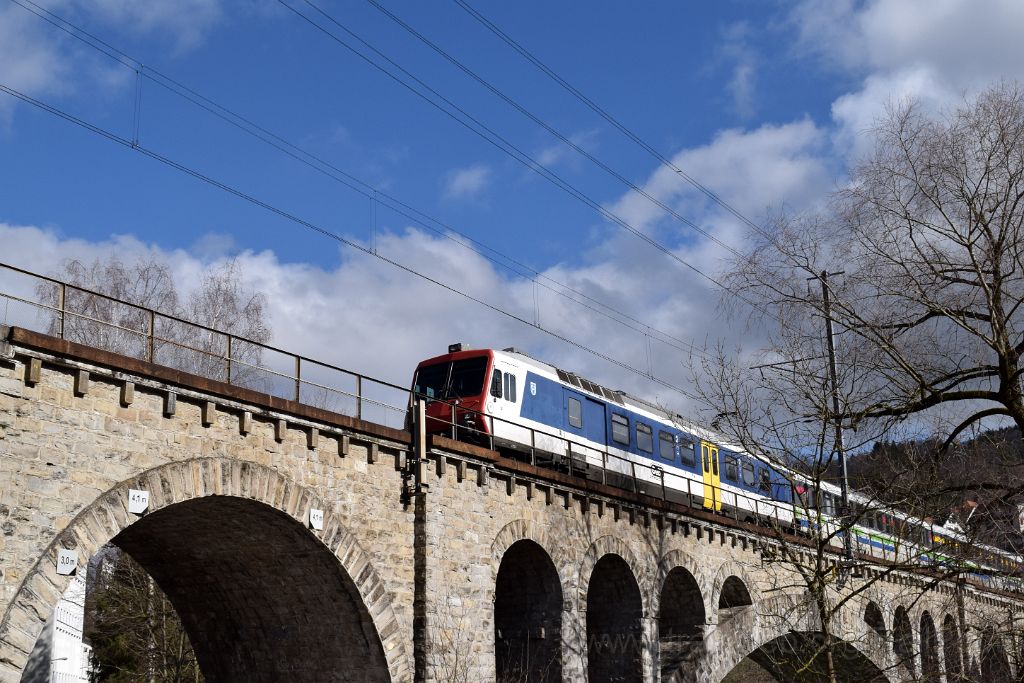 4879-0032-140318.jpg - OeBB NPZ RBDe 4/4 207 "Balsthal" / Lichtensteig (Thurbrücke) 14.3.2018