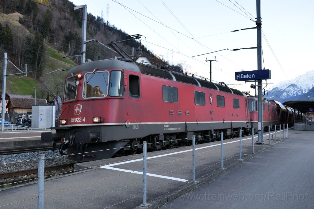 4886-0043-140318.jpg - SBB-CFF Re 6/6 11622 (Re 620.022-4) "Suhr" + Re 4/4" 11295 (Re 420.295-8) / Flüelen 14.3.2018