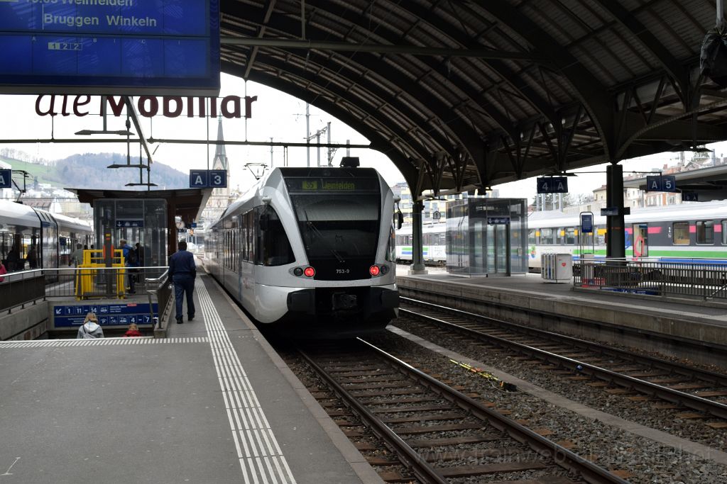 4889-0047-090418.jpg - Thurbo RABe 526.753-9 / St.Gallen HB 9.4.2018