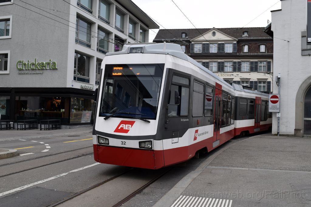 4890-0006-090418.jpg - AB Be 4/8 32 "Die Appenzellerin" / St.Gallen (Marktplatz) 9.4.2018