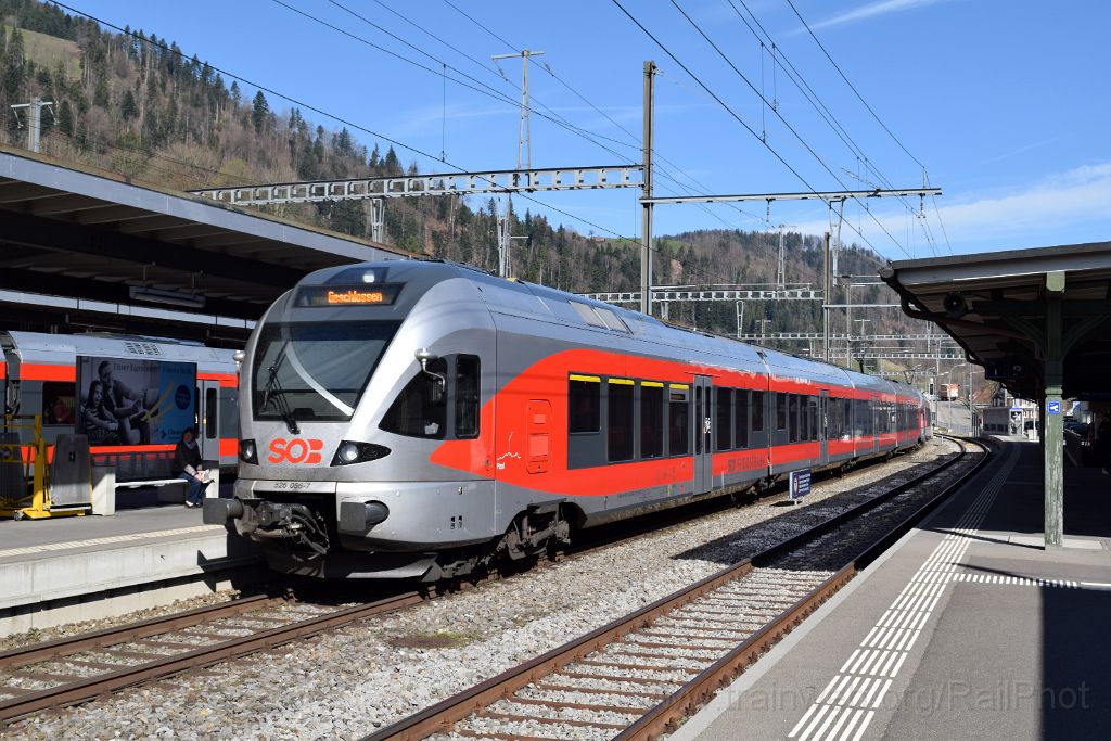4892-0031-110418.jpg - SOB RABe 526.044-3 "Morgartenberg" + RABe 526.044-3 "Pizol" / Wattwil 11.4.2018