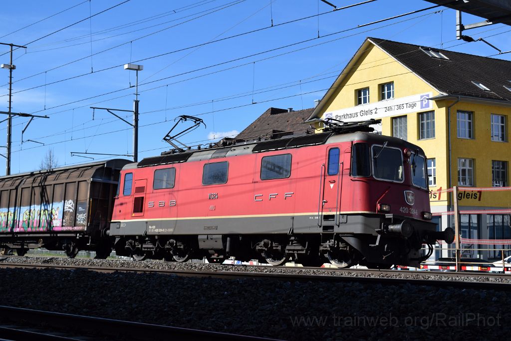 4900-0014-120418.jpg - SBB-CFF Re 4/4" 11324 (Re 420.324-6) / Lenzburg 12.4.2018