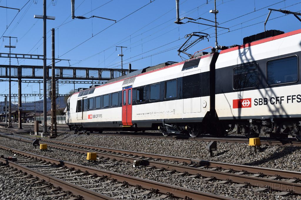 4902-0013-120418.jpg - SBB-CFF RBDe 560.205-7 / Lenzburg 12.4.2018