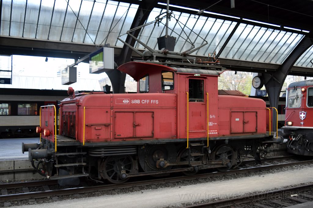 4917-0025-130418.jpg - SBB-CFF Ee 3/3 16410 / Zürich HB 13.4.2018