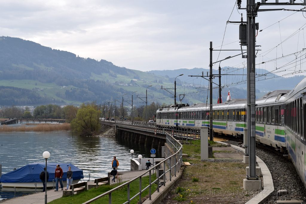 4920-0006-150418.jpg - SOB RBDe 561.081-1 / Rapperswil (Seedamm) 15.4.2018