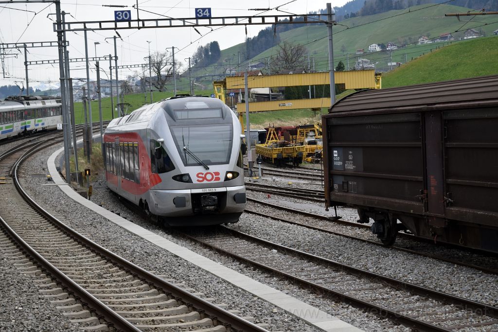 4920-0018-150418.jpg - SOB RABe 526.041-9 "Mythen" / Samstagern (Dépot) 15.4.2018