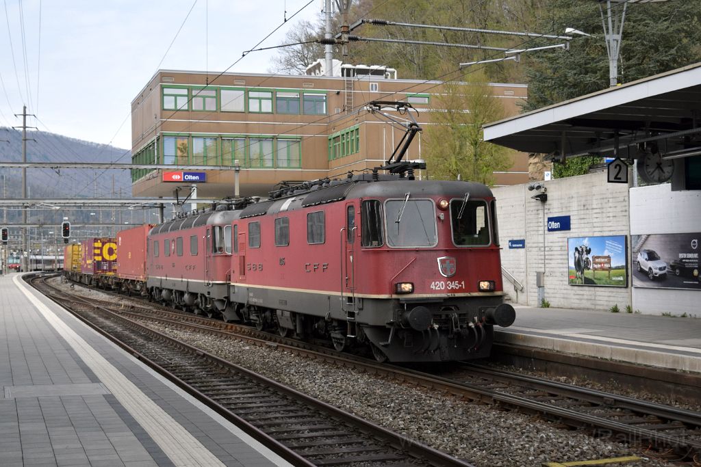 4925-0006-150418.jpg - SBB-CFF Re 4/4" 11345 (Re 420.345-1) + Re 6/6 11666 (Re 620.066-1) "Stein am Rhein" / Olten 15.4.2018