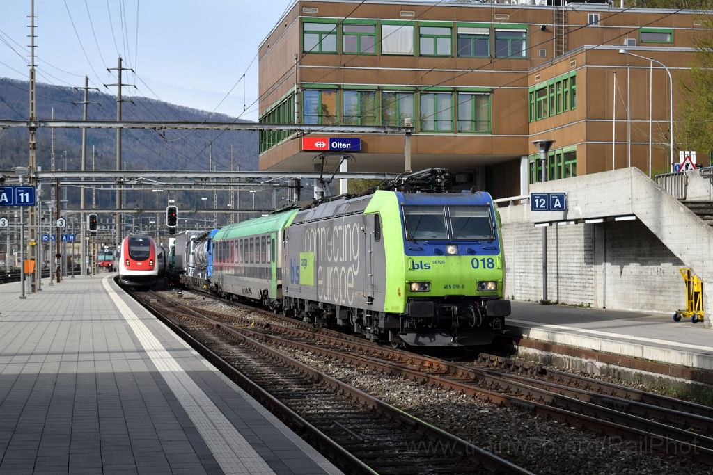 4927-0012-150418.jpg - BLS Re 485.018-6 + SBB-CFF ICN RABDe 500.004 "Mani Matter" / Olten 15.4.2018