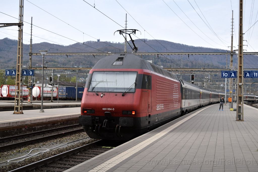 4927-0038-150418.jpg - SBB-CFF Re 460.054-0 "Dreiländereck" / Olten 15.4.2018