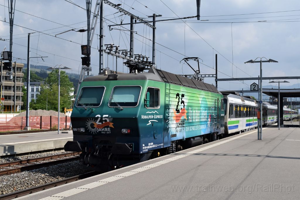 4942-0043-180518.jpg - SOB Re 446.016-8 "25 Jahre Voralpen-Express" / Wattwil 18.5.2018