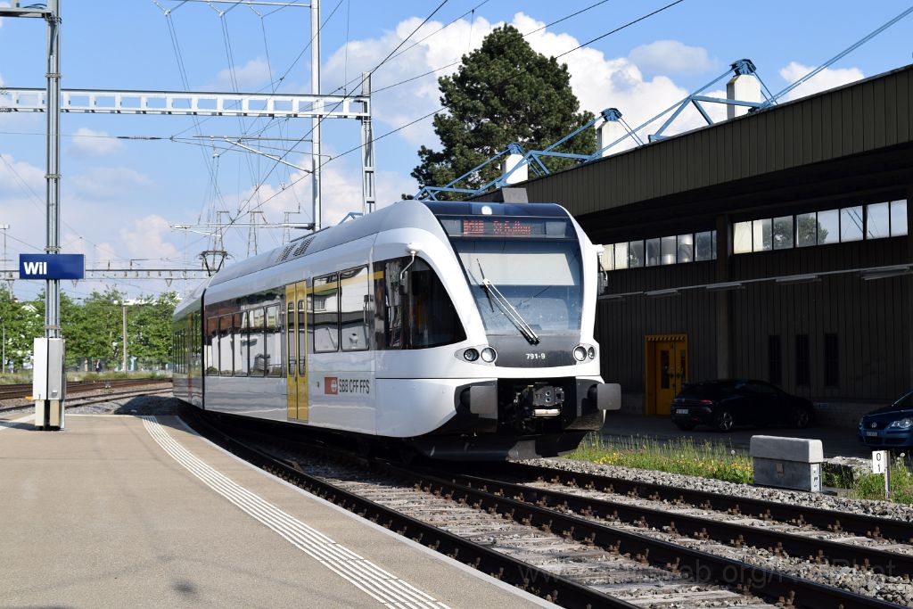 4950-0029-180518.jpg - Thurbo RABe 526.791-9 "Spieleland-Express" / Wil 18.5.2018