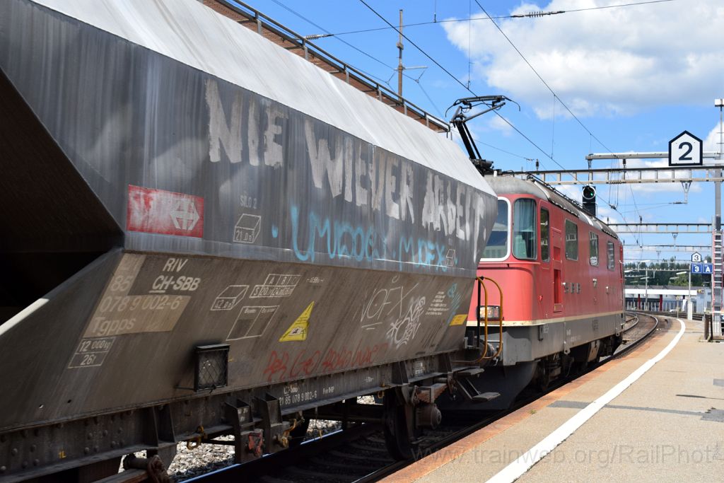 5028-0021-180618.jpg - SBB-CFF Re 4/4" 11281 (Re 420.281-8) / Langenthal 18.6.2018