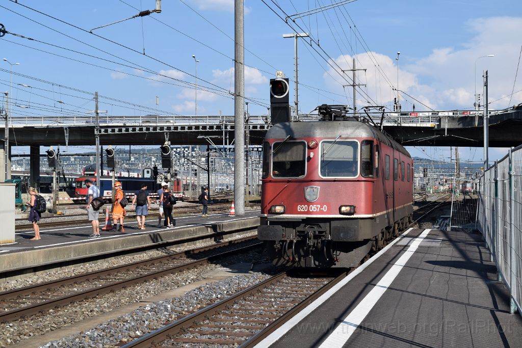5111-0020-220818.jpg - SBB-CFF Re 6/6 11657 (Re 620.057-0) "Estavayer-le-Lac" / Zürich-Altstetten 22.8.2018