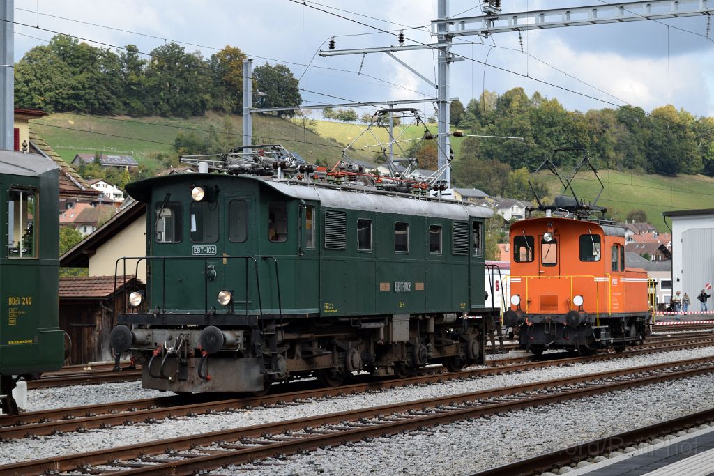 5145-0009-071018.jpg - EBT Be 4/4 102 + VHE Te 216.302-0 / Huttwil 7.10.2018