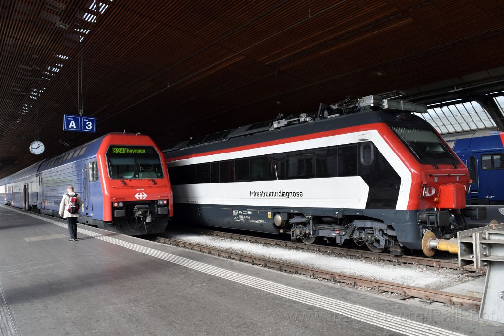 5146-0001-081018.jpg - SBB-CFF XTmass 001 "MerMec" + Re 450.038-5 "Wollishofen" / Zürich HB 8.10.2018
