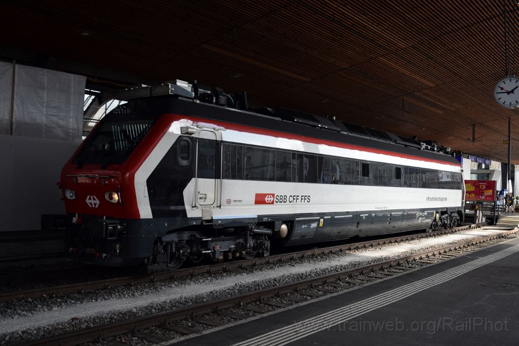 5146-0020-081018.jpg - SBB-CFF XTmass 001 "MerMec" / Zürich HB 8.10.2018